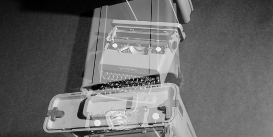 Machine à écrire - Valentine Ettore - Sottsass - Olivetti - Photo Carol-Marc Lavrillier